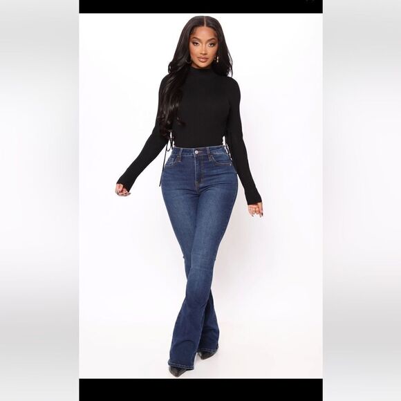Fashion Nova Affair of The Flare Dark Wash NWT - Picture 1 of 8